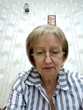 Snapshot of AlikaSwan5821 chatting on November 8, 2:06 pm AlikaSwan5821 online show from November 8, 2:06 pm