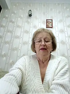 Snapshot of AlikaSwan5821 chatting on November 13, 8:30 pm AlikaSwan5821 online show from November 13, 8:30 pm