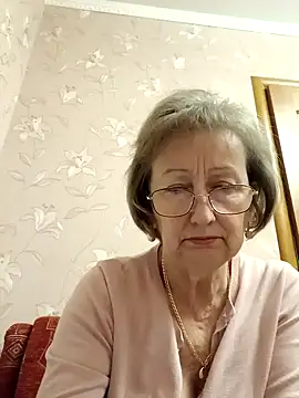 Snapshot of AlikaSwan5821 chatting on November 23, 2:06 pm AlikaSwan5821 online show from November 23, 2:06 pm