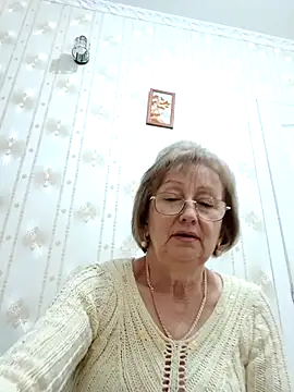 Snapshot of AlikaSwan5821 chatting on November 24, 7:57 pm AlikaSwan5821 online show from November 24, 7:57 pm