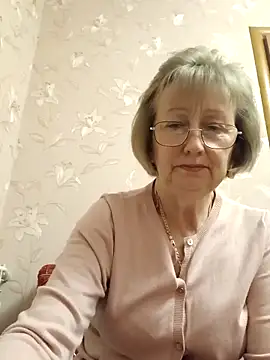 Snapshot of AlikaSwan5821 chatting on November 29, 3:37 pm AlikaSwan5821 online show from November 29, 3:37 pm