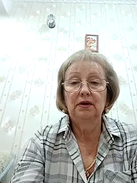 Snapshot of AlikaSwan5821 chatting on December 1, 8:36 pm AlikaSwan5821 online show from December 1, 8:36 pm