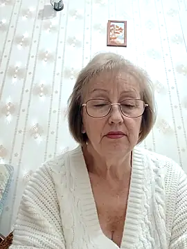 Snapshot of AlikaSwan5821 chatting on December 13, 8:47 pm AlikaSwan5821 online show from December 13, 8:47 pm