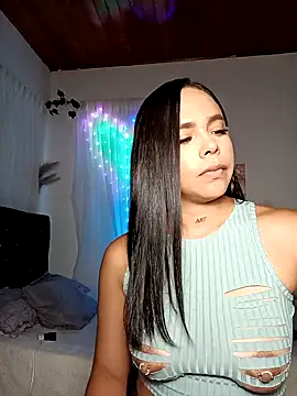 linda698049 online show from September 18, 8:55 pm