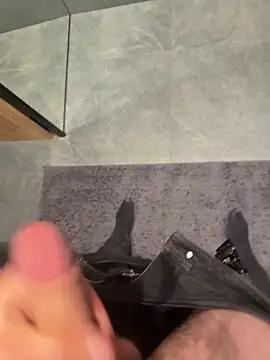 cumshot foryou online show from April 5, 12:19 am