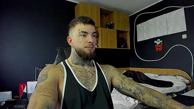 Chrisjordan66 online show from November 18, 7:13 am