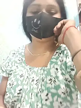 Snapshot of lovelysona11 chatting on June 18, 5:50 pm lovelysona11 online show from June 18, 5:50 pm
