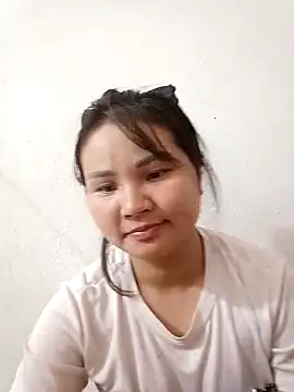 Snapshot of Heulwen-22 chatting on October 30, 9:15 pm Heulwen-22 online show from October 30, 9:15 pm