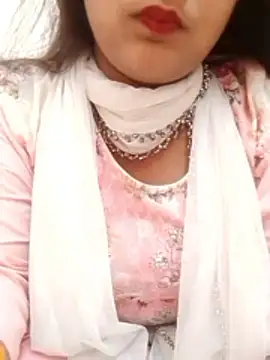 Snapshot of Babe_Doll04 chatting on May 23, 7:35 am Babe Doll04 online show from May 23, 7:35 am