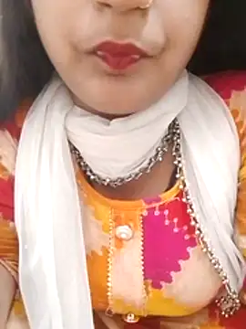 Snapshot of Babe_Doll04 chatting on May 25, 8:20 am Babe Doll04 online show from May 25, 8:20 am