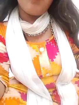 Snapshot of Babe_Doll04 chatting on June 14, 7:10 am Babe Doll04 online show from June 14, 7:10 am