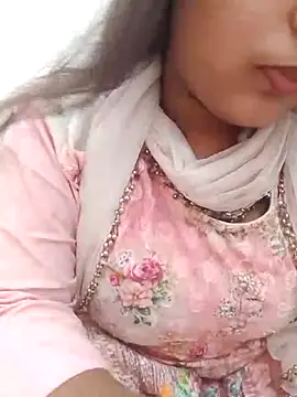 Snapshot of Babe_Doll04 chatting on June 15, 7:54 am Babe Doll04 online show from June 15, 7:54 am