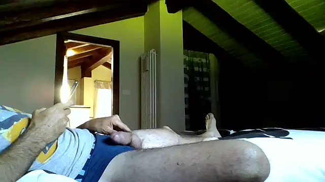 Snapshot of vercf14 chatting on September 11, 9:42 am vercf14 online show from September 11, 9:42 am