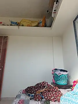 Snapshot of Shivani2002 chatting on December 14, 10:31 am Shivani2002 online show from December 14, 10:31 am