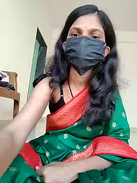 Shivani2002 online show from January 16, 9:35 am