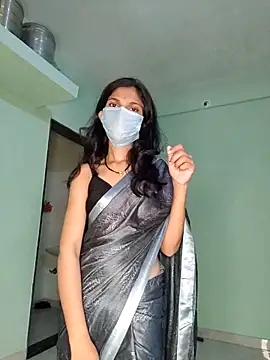 Shivani2002 online show from February 6, 5:27 pm