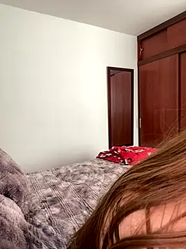 Cutie blondie online show from December 3, 4:49 pm