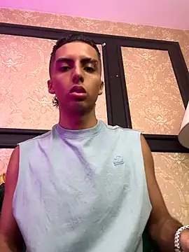 Snapshot of Mister_Obsession chatting on October 27, 7:29 pm Mister Obsession online show from October 27, 7:29 pm