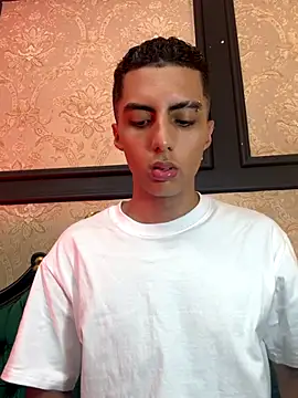 Snapshot of Mister_Obsession chatting on November 9, 6:39 pm Mister Obsession online show from November 9, 6:39 pm