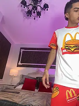 Snapshot of Mister_Obsession chatting on November 15, 7:10 pm Mister Obsession online show from November 15, 7:10 pm