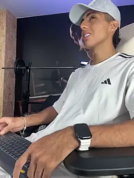 Snapshot of Mister_Obsession chatting on November 21, 6:17 pm Mister Obsession online show from November 21, 6:17 pm