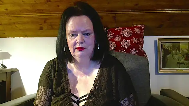 TiffanyMature online show from January 6, 3:16 pm