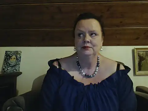 TiffanyMature online show from April 30, 8:57 pm