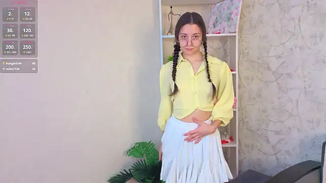 Snapshot of GiseleLamos chatting on March 1, 3:30 am GiseleLamos online show from March 1, 3:30 am