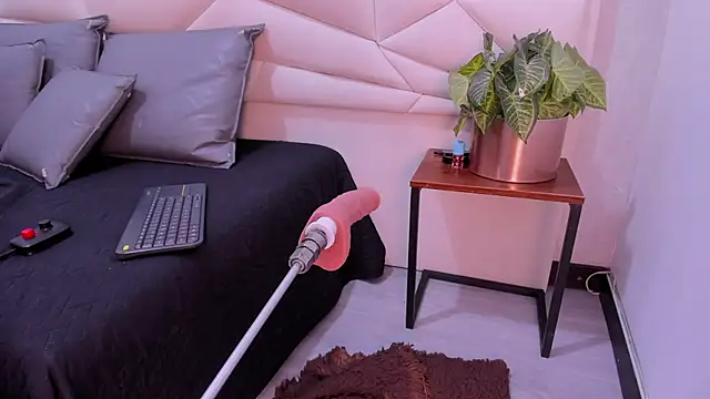 ValeriaJulio  online show from March 8, 1:25 am