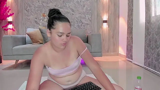 karlie small online show from March 4, 7:31 pm