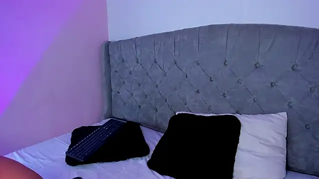 BianncaRibeiro online show from March 2, 9:43 pm