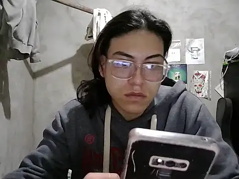 dirty model online show from April 28, 3:22 am