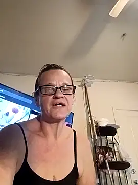 Snapshot of PremiumKitty chatting on March 9, 7:23 am PremiumKitty online show from March 9, 7:23 am