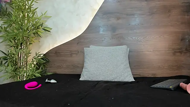 Snapshot of katia_cute chatting on September 19, 11:44 am katia cute online show from September 19, 11:44 am