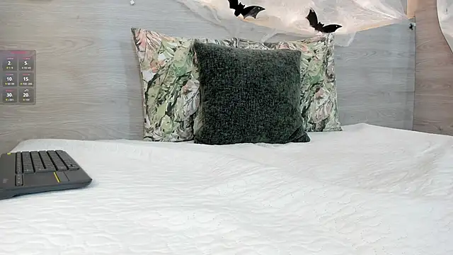 Snapshot of katia_cute chatting on October 23, 12:15 pm katia cute online show from October 23, 12:15 pm