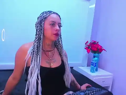 Soffy Thopmson online show from October 21, 6:52 pm