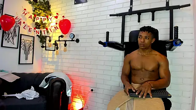 ItaloMoore online show from February 15, 11:30 am