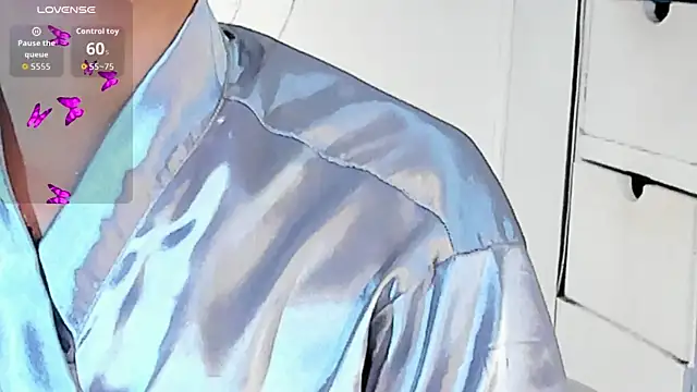 Snapshot of VioletHilton chatting on September 11, 6:52 pm VioletHilton online show from September 11, 6:52 pm