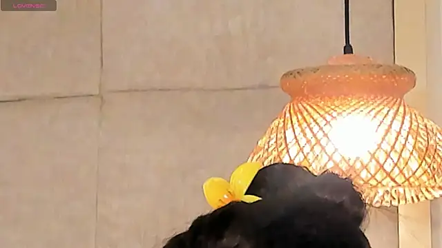 Snapshot of VioletHilton chatting on October 1, 7:42 pm VioletHilton online show from October 1, 7:42 pm