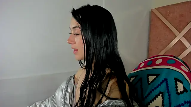 Snapshot of Amy_Kobold3 chatting on June 30, 4:02 am Amy Kobold3 online show from June 30, 4:02 am