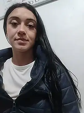 Snapshot of Amy_Kobold3 chatting on July 4, 2:29 am Amy Kobold3 online show from July 4, 2:29 am