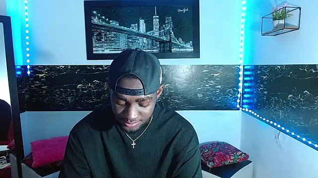 eebony stallion online show from October 3, 3:03 am