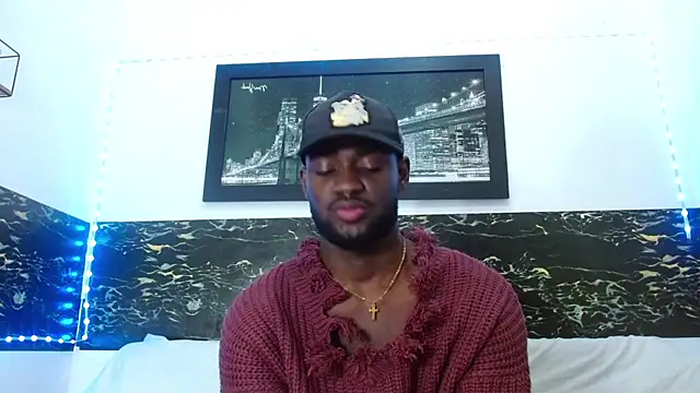 Snapshot of eebony_stallion chatting on June 2, 4:03 am eebony stallion online show from June 2, 4:03 am
