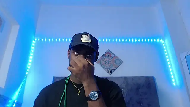 Snapshot of eebony_stallion chatting on June 24, 3:16 am eebony stallion online show from June 24, 3:16 am