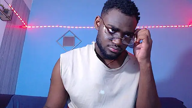 Snapshot of eebony_stallion chatting on July 23, 3:15 am eebony stallion online show from July 23, 3:15 am