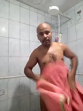 reisloko online show from October 8, 9:45 pm