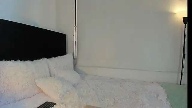 LunaVelvet777 online show from February 10, 5:39 pm