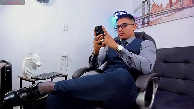 Dash Bukoski online show from October 14, 2:07 pm