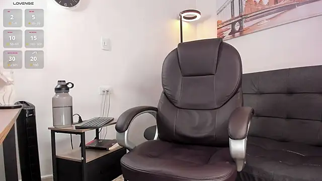 Dash Bukoski online show from November 15, 12:02 pm