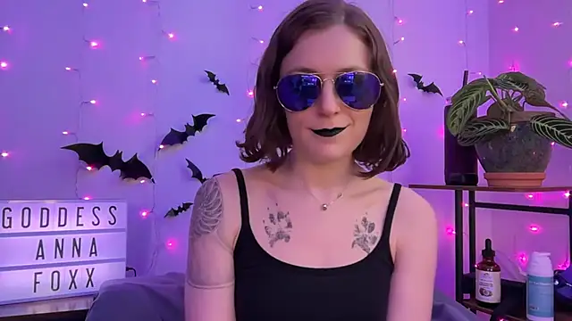 mistressannafoxx online show from November 21, 9:35 pm